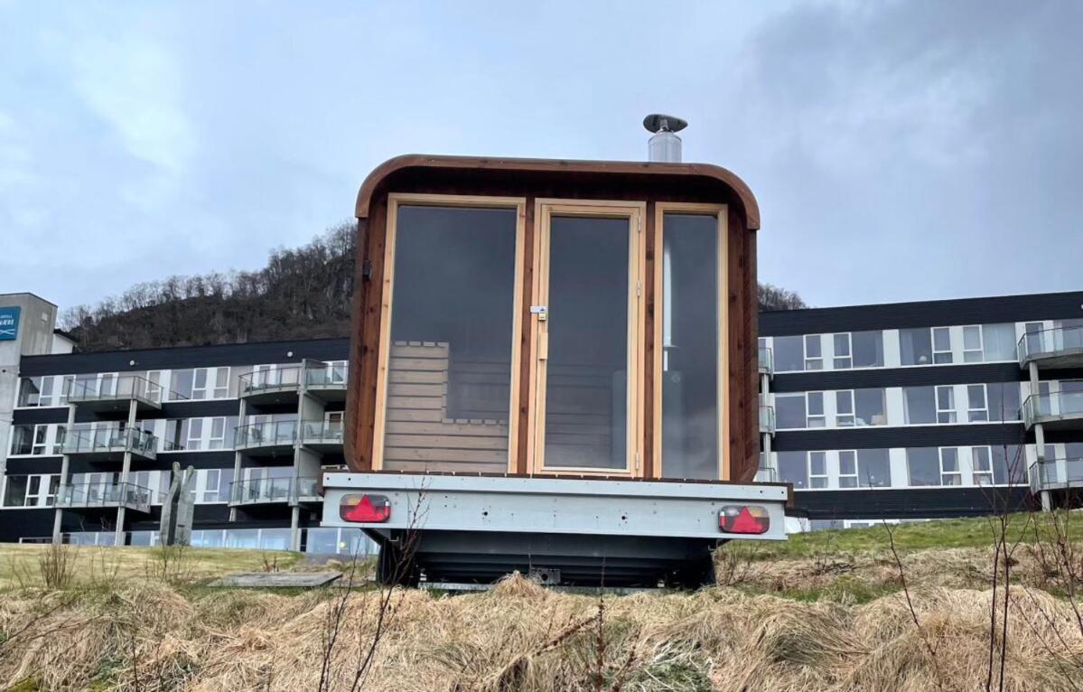 Sleeping Barrel Lodge Smaken Av Ryfylke Event As, Drives Ikke Som Hotell Hjelmeland エクステリア 写真